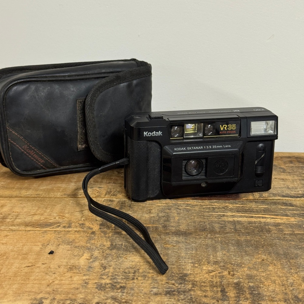 Kodak VR35 K80 35mm Film Camera Ektanar f/3.9 Lens Auto Focus Flash Case Vintage